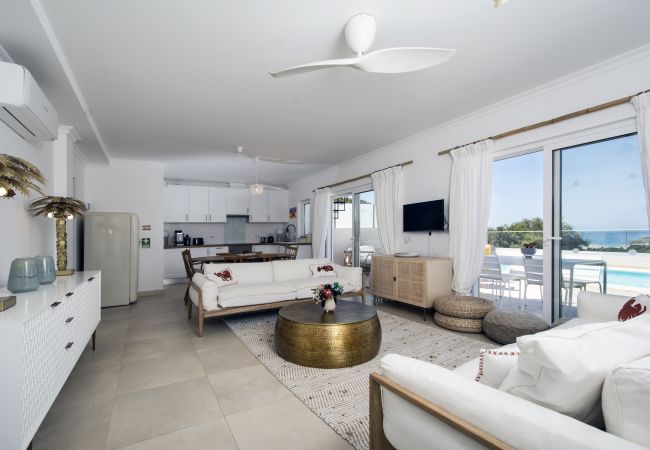 House in Salema - Villa Salemar, sea view, private pool House in Salema - Villa Salemar, sea view, private pool