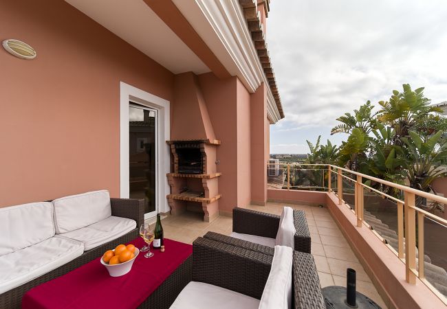 Villa in Lagos - Quinta Marina with sea views, private pool and garden Villa in Lagos - Quinta Marina with sea views, private pool and garden