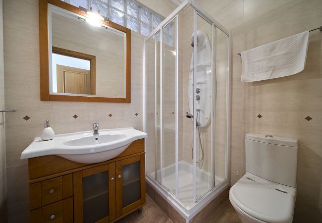 Villa in Lagos - Quinta Marina with sea views, private pool and garden Villa in Lagos - Quinta Marina with sea views, private pool and garden