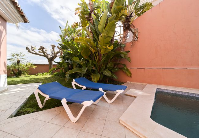 Villa in Lagos - Quinta Marina with sea views, private pool and garden Villa in Lagos - Quinta Marina with sea views, private pool and garden