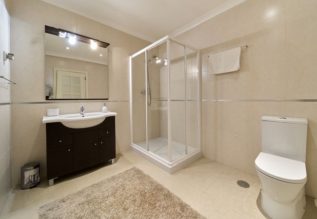 Villa in Lagos - Quinta Marina with sea views, private pool and garden Villa in Lagos - Quinta Marina with sea views, private pool and garden