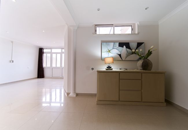 Villa in Lagos - Quinta Marina with sea views, private pool and garden Villa in Lagos - Quinta Marina with sea views, private pool and garden