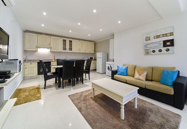 Villa in Lagos - Quinta Marina with sea views, private pool and garden Villa in Lagos - Quinta Marina with sea views, private pool and garden