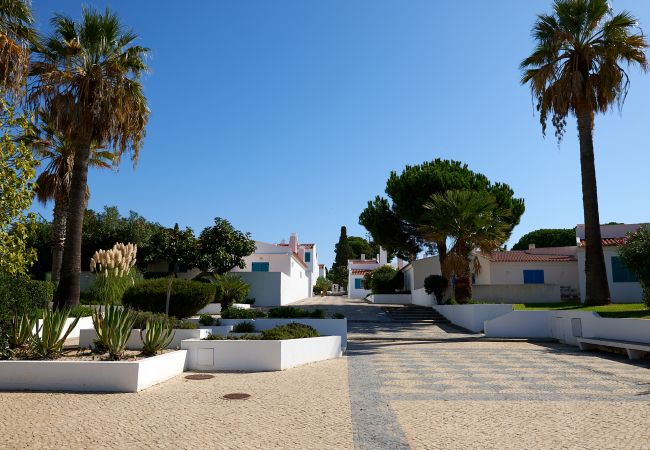 House in Alvor - Casa Realengo directly on the beach and 3 communal pools House in Alvor - Casa Realengo directly on the beach and 3 communal pools