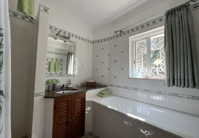 Apartment in Porches - Galo Verde, fantastic holiday flats with views to the sea Apartment in Porches - Galo Verde, fantastic holiday flats with views to the sea