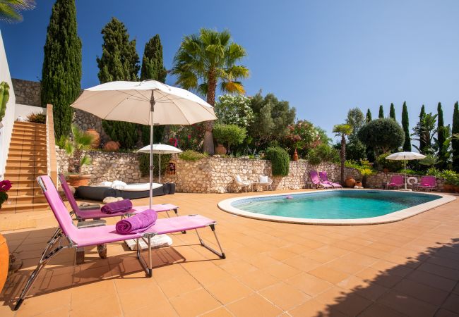 Villa in Lagos - Quinta Felicidade, 4 bedroom holiday villa with private pool Villa in Lagos - Quinta Felicidade, 4 bedroom holiday villa with private pool