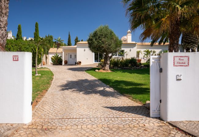 Villa in Lagos - Quinta Felicidade, 4 bedroom holiday villa with private pool Villa in Lagos - Quinta Felicidade, 4 bedroom holiday villa with private pool