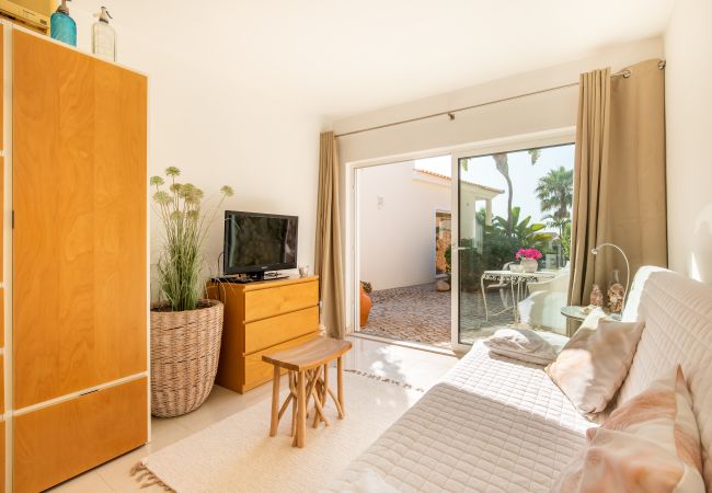 Villa in Lagos - Quinta Felicidade, 4 bedroom holiday villa with private pool Villa in Lagos - Quinta Felicidade, 4 bedroom holiday villa with private pool