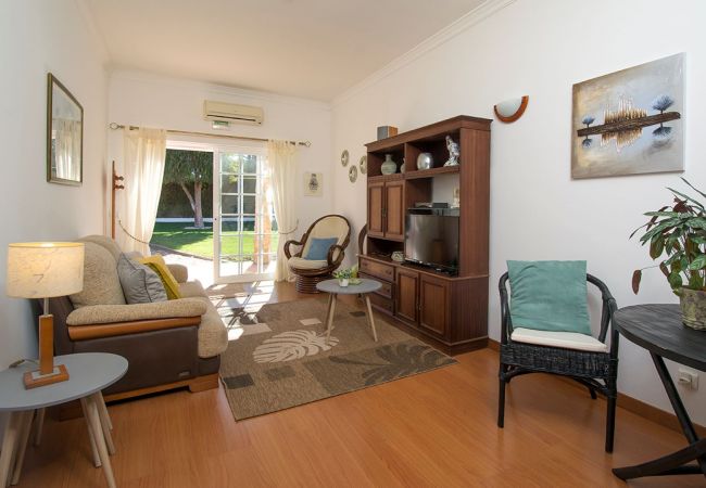 Casa em Luz - Villa Guari, piscina privada, belo jardim Casa em Luz - Villa Guari, piscina privada, belo jardim