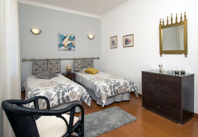 Casa em Luz - Villa Guari, piscina privada, belo jardim Casa em Luz - Villa Guari, piscina privada, belo jardim