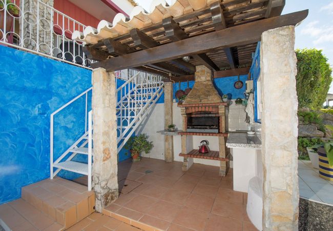 Casa em Luz - Villa Guari, piscina privada, belo jardim Casa em Luz - Villa Guari, piscina privada, belo jardim