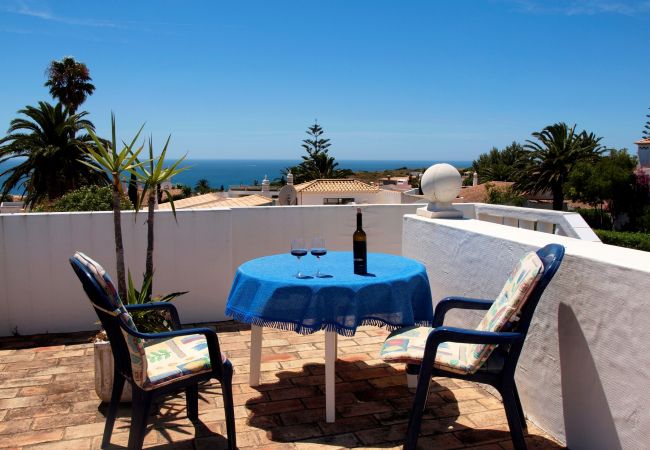 Casa em Luz - Villa Atlantico, piscina e jardim, perto da praia Casa em Luz - Villa Atlantico, piscina e jardim, perto da praia
