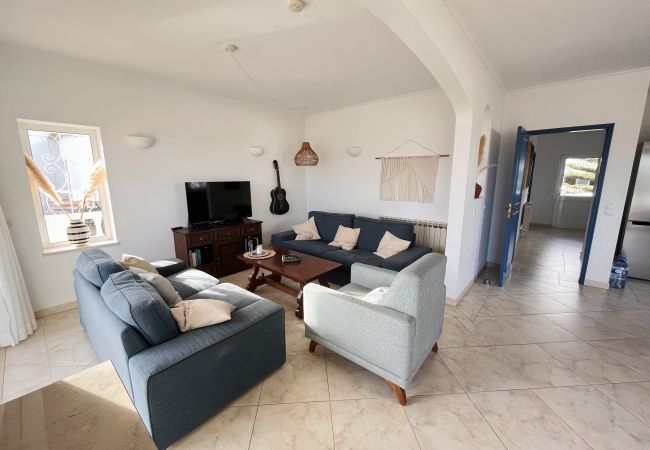 Casa em Luz - Villa Atlantico, piscina e jardim, perto da praia Casa em Luz - Villa Atlantico, piscina e jardim, perto da praia