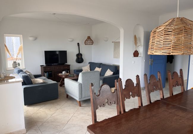 Casa em Luz - Villa Atlantico, piscina e jardim, perto da praia Casa em Luz - Villa Atlantico, piscina e jardim, perto da praia