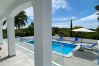 Villa em Praia da Salema - Villa Coruja, terraço vista mar, piscina, moderno Villa em Praia da Salema - Villa Coruja, terraço vista mar, piscina, moderno