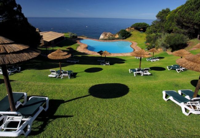 Casa em Alvor - Casa Pastrano mesmo em frente à praia e 3 piscinas comuns Casa em Alvor - Casa Pastrano mesmo em frente à praia e 3 piscinas comuns