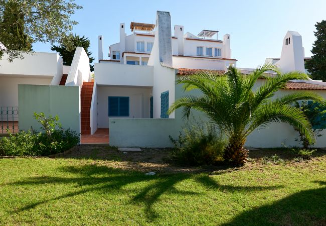 Casa em Alvor - Casa Pastrano mesmo em frente à praia e 3 piscinas comuns Casa em Alvor - Casa Pastrano mesmo em frente à praia e 3 piscinas comuns