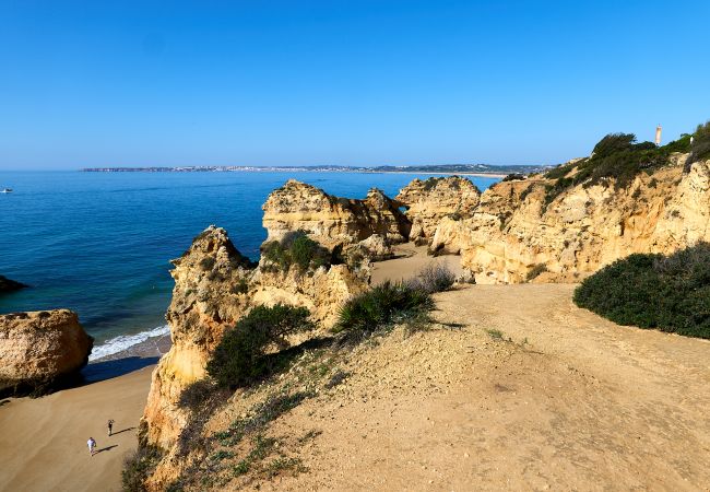 Casa em Alvor - Casa Pastrano mesmo em frente à praia e 3 piscinas comuns Casa em Alvor - Casa Pastrano mesmo em frente à praia e 3 piscinas comuns