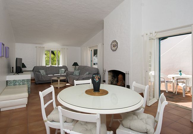 Casa em Alvor - Casa Pastrano mesmo em frente à praia e 3 piscinas comuns Casa em Alvor - Casa Pastrano mesmo em frente à praia e 3 piscinas comuns