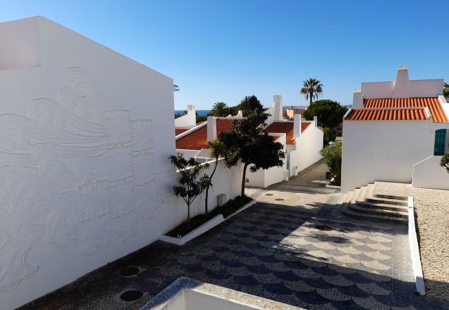 Vista da Casa Realengo Caminhos entre a Casa Realengo e as outras casas do complexo