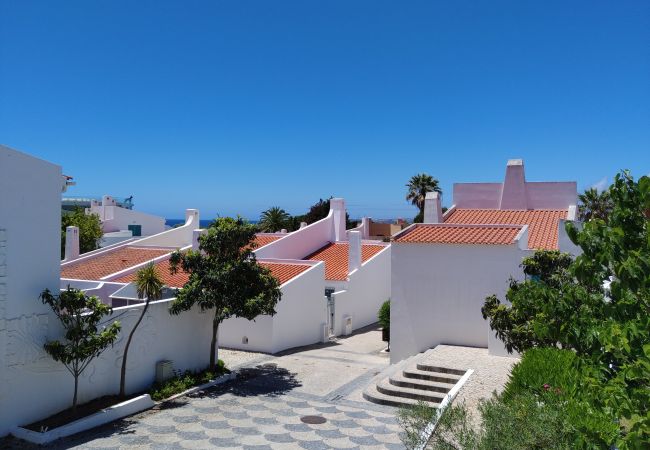 Vista dos becos Vista da Casa Realengo para as ruelas e casas vizinhas no resort da Prainha em Alvor, Portugal