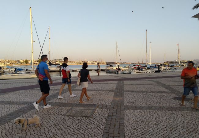 Passeio marítimo com porto de recreio em Portimão Passeio marítimo com porto de recreio em Portimão