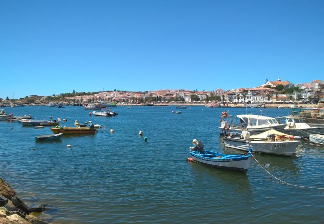 Porto de pesca em Lagos, Algarve, Portugal Porto de pesca em Lagos, Algarve, Portugal