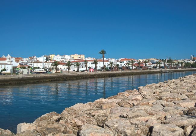 Apartamento em Lagos -  Casa Onda Mirabaia, apartamento na praia para 4 pessoas Apartamento em Lagos -  Casa Onda Mirabaia, apartamento na praia para 4 pessoas