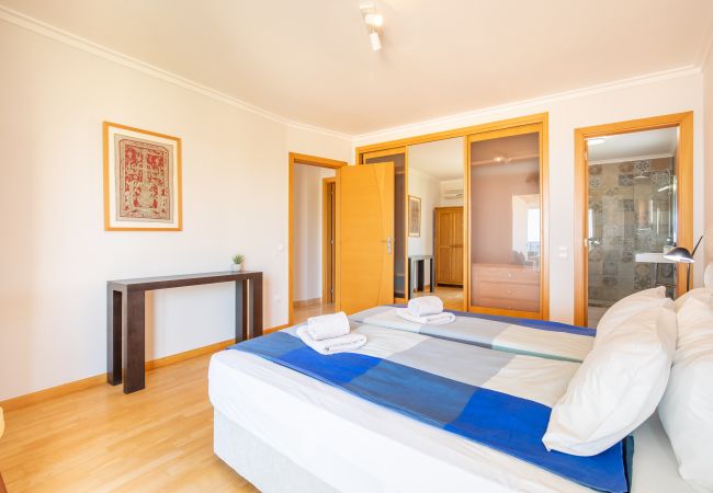 Apartamento em Lagos -  Casa Onda Mirabaia, apartamento na praia para 4 pessoas Apartamento em Lagos -  Casa Onda Mirabaia, apartamento na praia para 4 pessoas