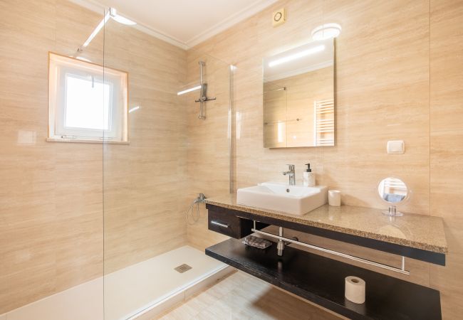 Apartamento em Lagos -  Casa Onda Mirabaia, apartamento na praia para 4 pessoas Apartamento em Lagos -  Casa Onda Mirabaia, apartamento na praia para 4 pessoas