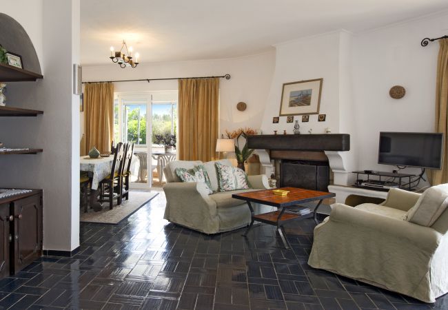 Villa in Lagos - Villa Lorena mit großen privaten Pool und Garten Villa in Lagos - Villa Lorena mit großen privaten Pool und Garten