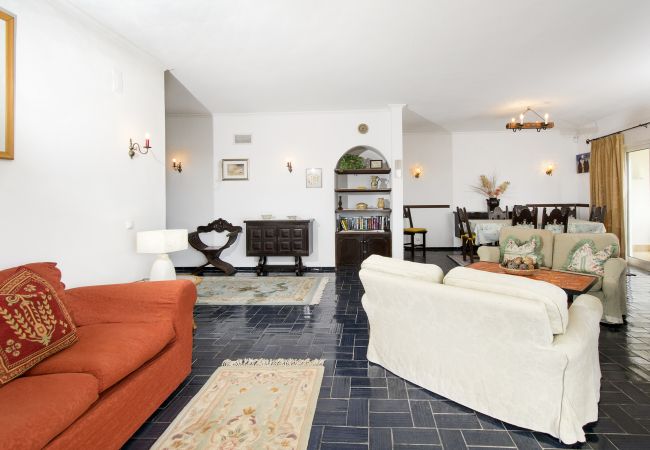 Villa in Lagos - Villa Lorena mit großen privaten Pool und Garten Villa in Lagos - Villa Lorena mit großen privaten Pool und Garten