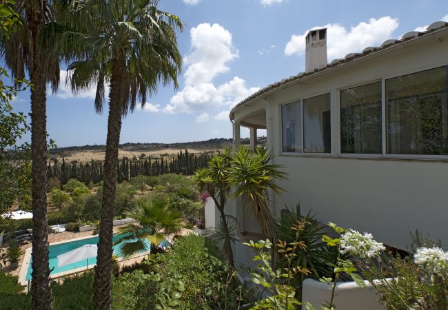 Villa in Lagos - Villa Lorena mit großen privaten Pool und Garten Villa in Lagos - Villa Lorena mit großen privaten Pool und Garten