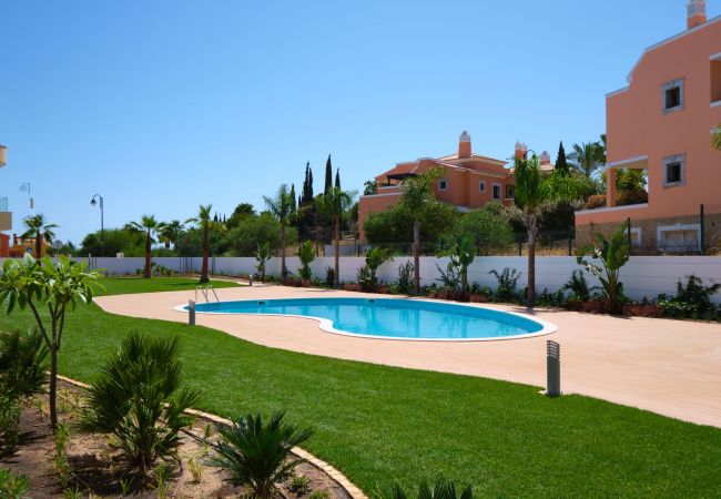 Ferienwohnung in Lagos - Casa Julia für 6 Personen, Strandnähe mit Gemeinschaftspool Ferienwohnung in Lagos - Casa Julia für 6 Personen, Strandnähe mit Gemeinschaftspool