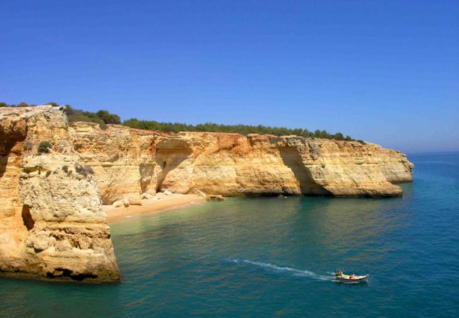Ferienwohnung in Lagos - Casa Julia für 6 Personen, Strandnähe mit Gemeinschaftspool Ferienwohnung in Lagos - Casa Julia für 6 Personen, Strandnähe mit Gemeinschaftspool