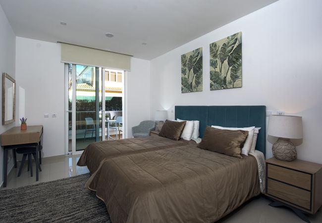 Ferienwohnung in Lagos - Casa Julia für 6 Personen, Strandnähe mit Gemeinschaftspool Ferienwohnung in Lagos - Casa Julia für 6 Personen, Strandnähe mit Gemeinschaftspool