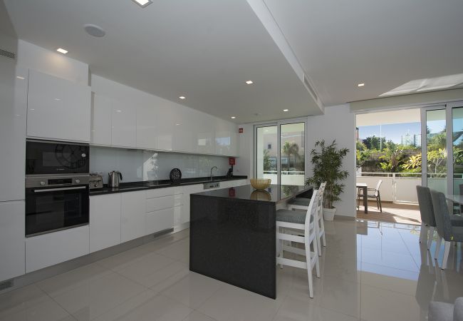 Ferienwohnung in Lagos - Casa Julia für 6 Personen, Strandnähe mit Gemeinschaftspool Ferienwohnung in Lagos - Casa Julia für 6 Personen, Strandnähe mit Gemeinschaftspool