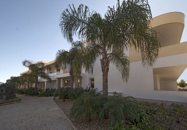 Ferienwohnung in Lagos - Casa Julia für 6 Personen, Strandnähe mit Gemeinschaftspool Ferienwohnung in Lagos - Casa Julia für 6 Personen, Strandnähe mit Gemeinschaftspool