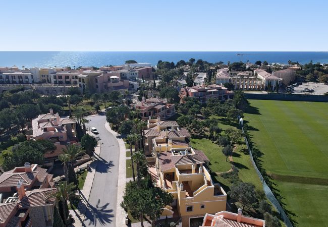 Ferienwohnung in Lagos - Casa Julia für 6 Personen, Strandnähe mit Gemeinschaftspool Ferienwohnung in Lagos - Casa Julia für 6 Personen, Strandnähe mit Gemeinschaftspool