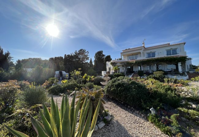 Ferienwohnung in Porches - Galo Verde, traumhafte Ferienwohnungen mit Blick zum Meer Ferienwohnung in Porches - Galo Verde, traumhafte Ferienwohnungen mit Blick zum Meer