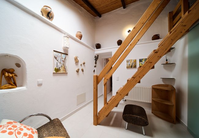 Holztreppe zum Kinderschlafzimmer Holztreppe zum Kinderschlafzimmer in Casa Palmeira