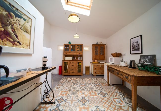 Vollwertig und komplett ausgestattete Aussenküche Casa Palmeira hat eine Aussenküche mit Kaffeemaschinen, Toaster, Geschirr