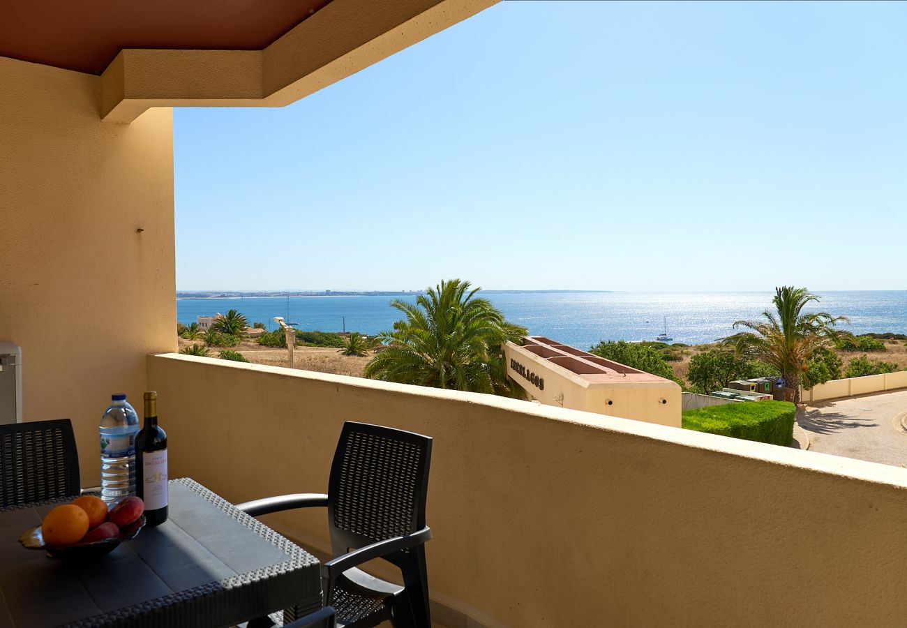 Meerblick vom Balkon Meerblick bis nach Alvor und Portimão vom Balkon in Casa Leste