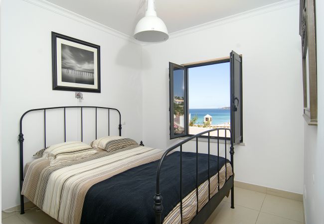 Ferienwohnung in Salema - Casa Sereia Praia, Schicke Meerblick Ferienwohnung  Ferienwohnung in Salema - Casa Sereia Praia, Schicke Meerblick Ferienwohnung
