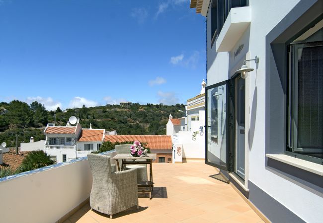 Ferienwohnung in Salema - Casa Sereia Praia, Schicke Meerblick Ferienwohnung  Ferienwohnung in Salema - Casa Sereia Praia, Schicke Meerblick Ferienwohnung