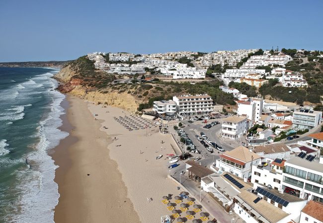 Ferienwohnung in Salema - Casa Sereia Praia, Schicke Meerblick Ferienwohnung  Ferienwohnung in Salema - Casa Sereia Praia, Schicke Meerblick Ferienwohnung