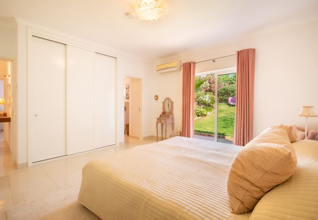 Villa in Lagos - Quinta Felicidade, 4 Schlafzimmer, Ferienvilla mit privatem Pool Villa in Lagos - Quinta Felicidade, 4 Schlafzimmer, Ferienvilla mit privatem Pool